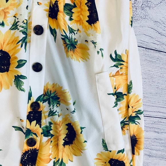 New white sunflower spaghetti strap dress - Picture 5 of 6